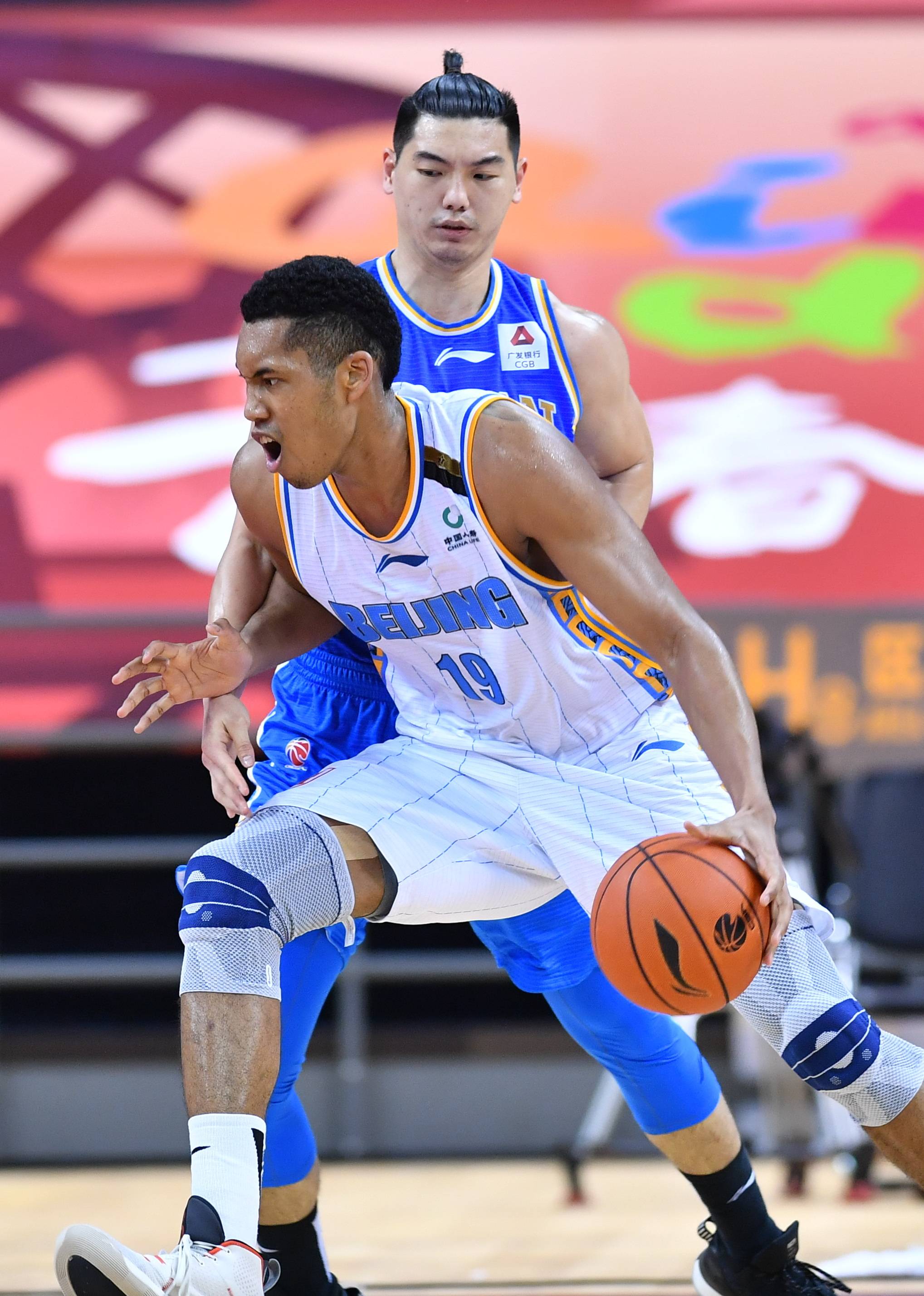 育馆充满了 育馆充满了